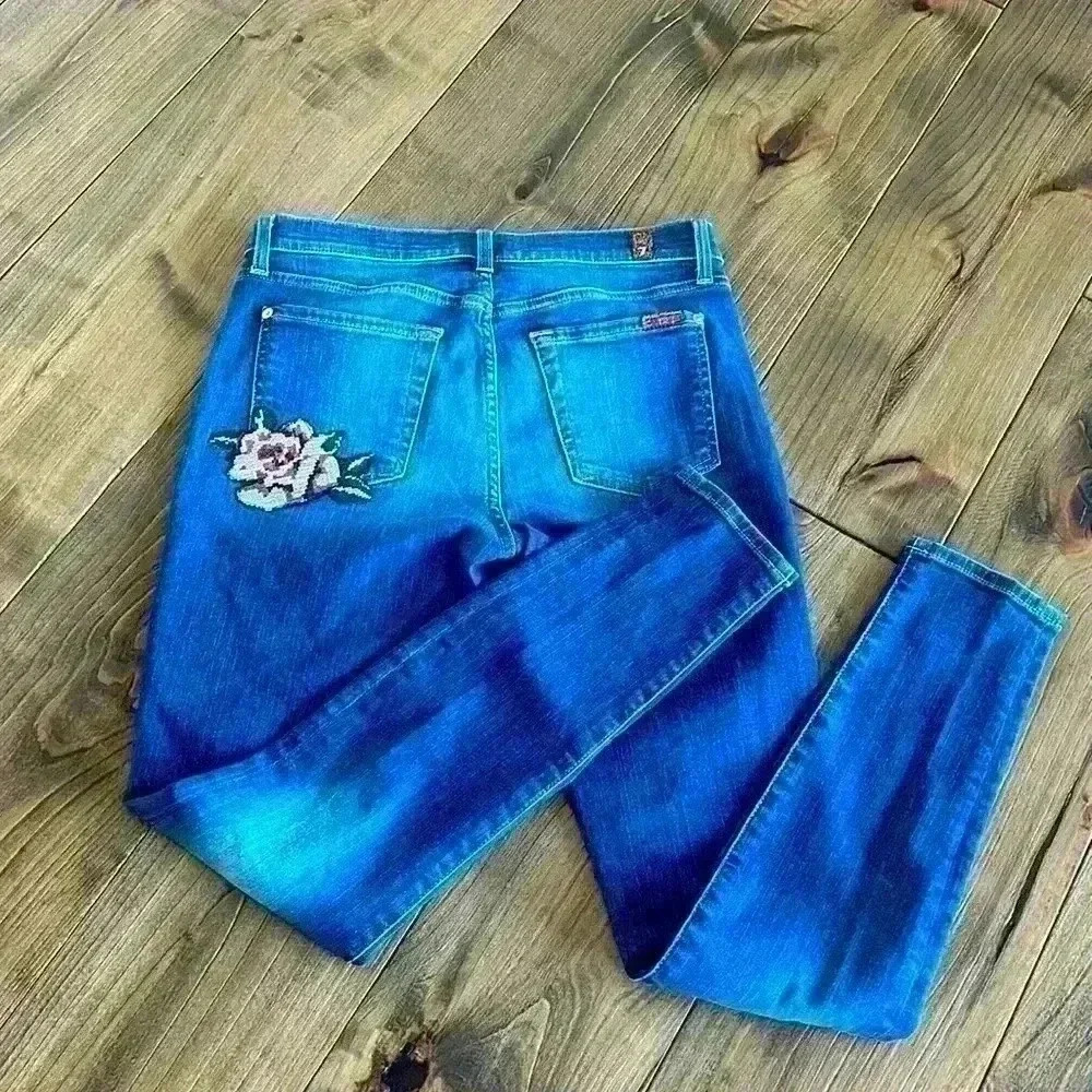 7 For All Mankind Rose Patch Jeans “the skinny” | Size 28 Waist - Picture 2 of 5